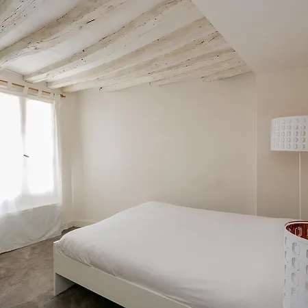 Appartments In Saint Germain Des Pres Apartamento