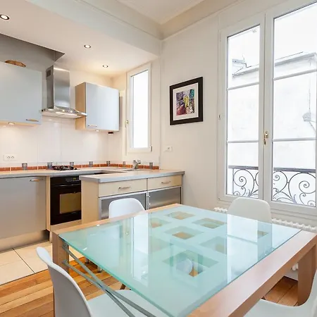 In Saint Germain Des Pres Appartement Paris