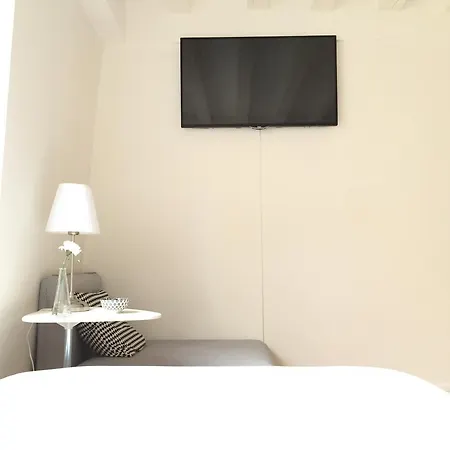Appartments In Saint Germain Des Pres Διαμέρισμα *